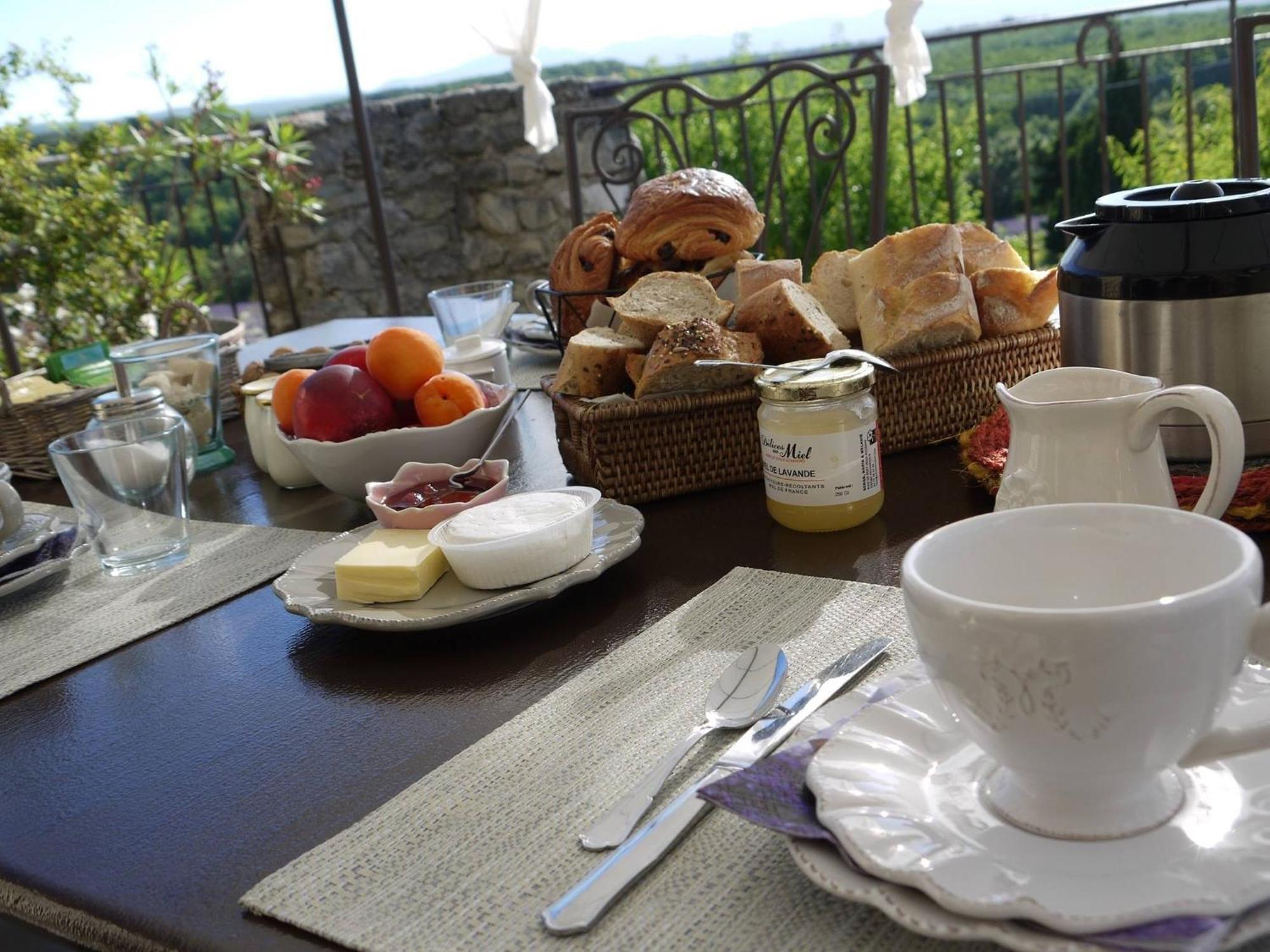 La Ferme Les Eybrachas Otel Réauville Dış mekan fotoğraf